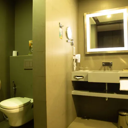 Novotel Kolkata Hotel And Residences Exterior photo Bathroom