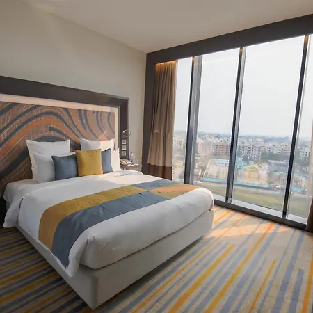 Novotel Kolkata Hotel And Residences Exterior photo