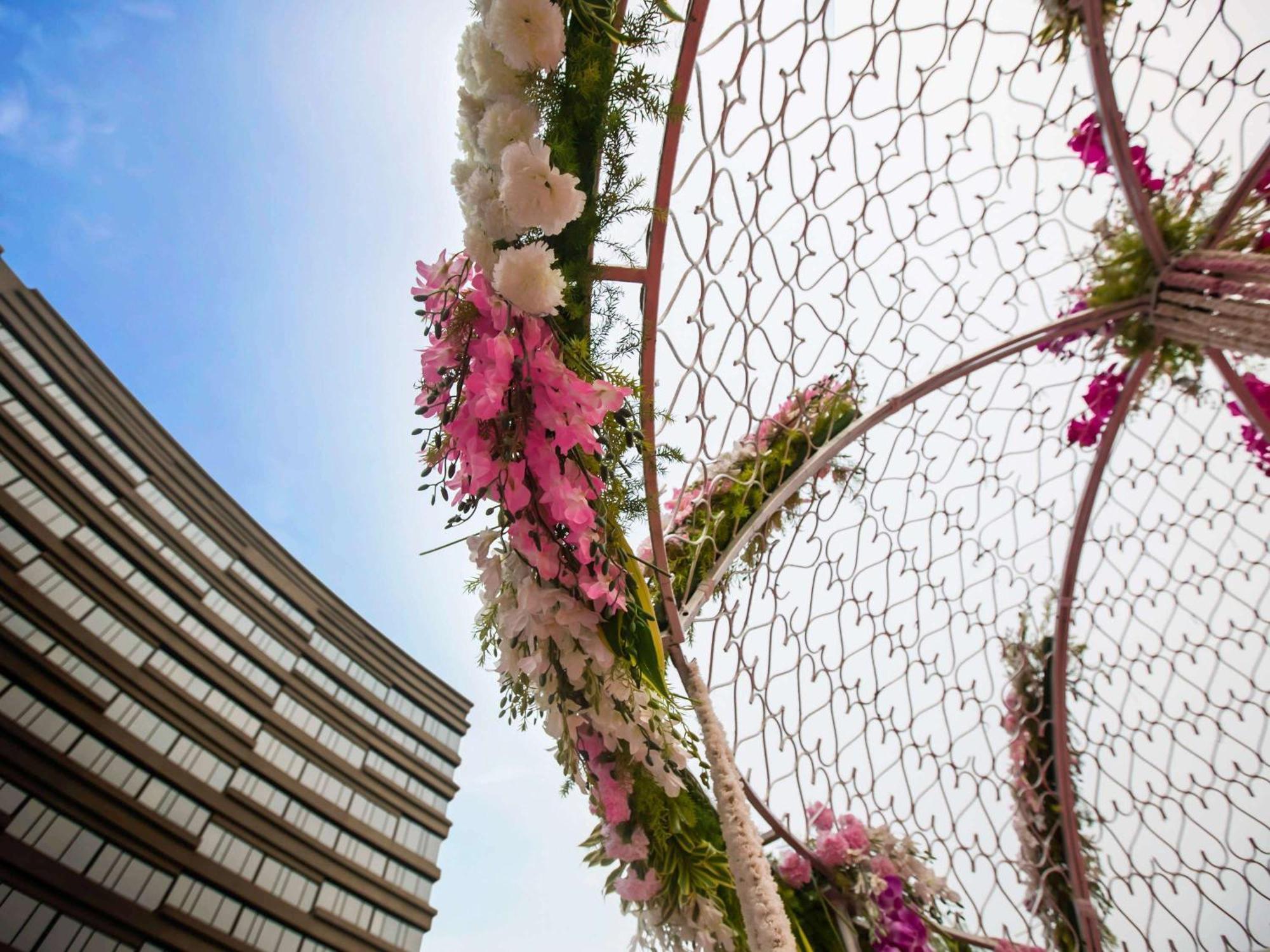 Novotel And Residences होटल
